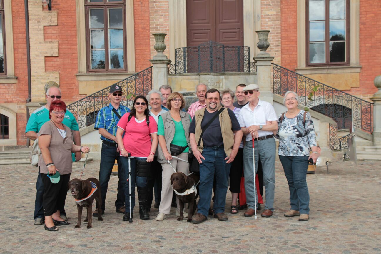 Unsere Gruppe vor dem Schloss Bothmer